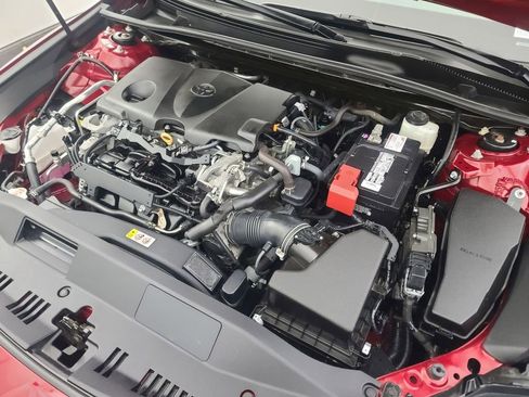 Used 2020 Toyota Camry LE image 37