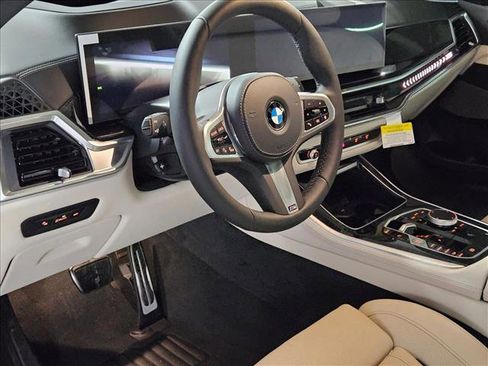 New 2026 BMW X5 xDrive40i w/ M Sport Package image 3