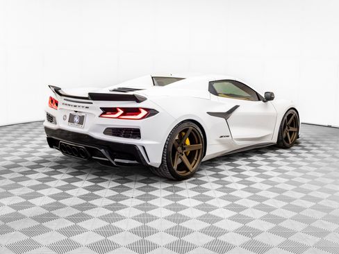 Used 2024 Chevrolet Corvette Z06 w/ Stealth Interior Trim Package image 5