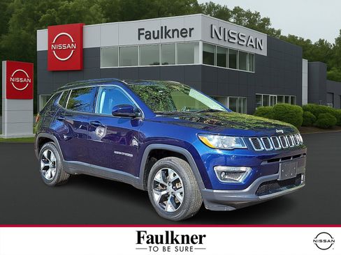 Used 2017 Jeep Compass Latitude w/ Popular Equipment Group FWD image 1