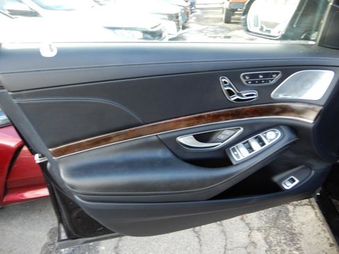 Used 2019 Mercedes-Benz S 560 4MATIC Sedan image 25