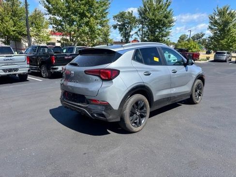 Used 2024 Buick Encore GX Sport Touring w/ Advanced Technology Package AWD/4WD image 6