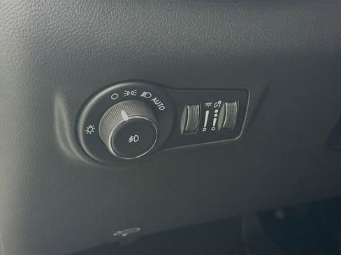 New 2026 Jeep Compass Latitude image 10