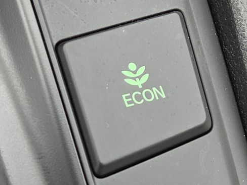 Used 2018 Honda CR-V LX image 4
