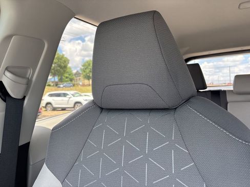 Used 2024 Toyota RAV4 XLE FWD image 23