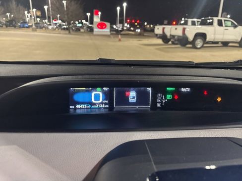 Used 2019 Toyota Prius Prime Premium image 14