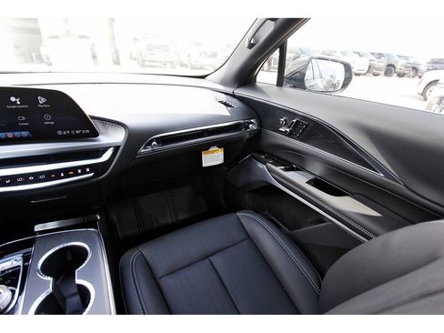 New 2026 Cadillac Lyriq Premium Luxury image 10