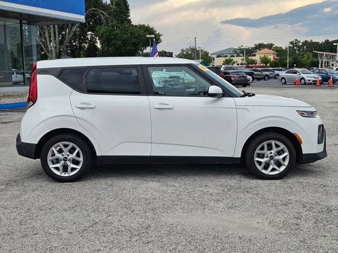 Used 2021 Kia Soul S FWD image 9