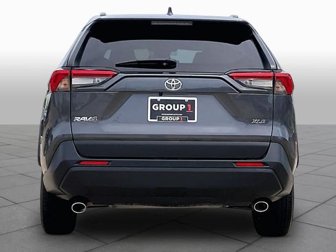 Used 2025 Toyota RAV4 XLE FWD image 5