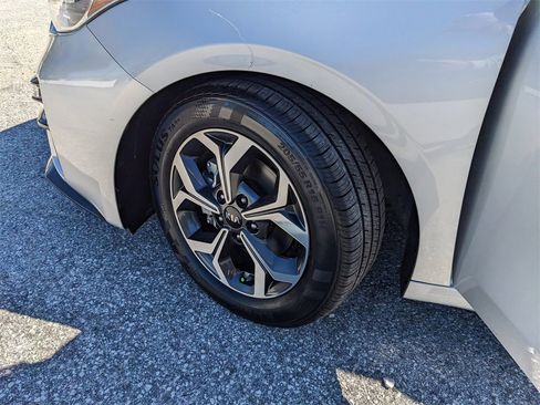 Certified 2021 Kia Forte LXS image 34