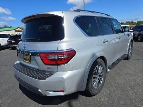 Used 2021 Nissan Armada SL w/ Captain's Chairs Package image 4