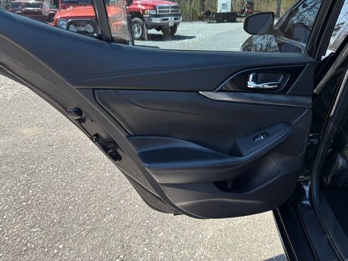 Used 2017 Nissan Maxima SR w/ Midnight Edition image 30