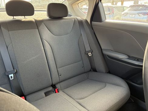 Used 2025 Kia K4 LXS image 30