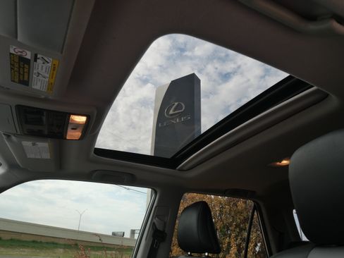 Used 2020 Toyota 4Runner SR5 Premium image 22