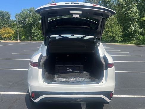 Used 2026 Jaguar F-PACE R-Dynamic S AWD/4WD image 29