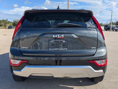 New 2025 Kia Niro SX image 6