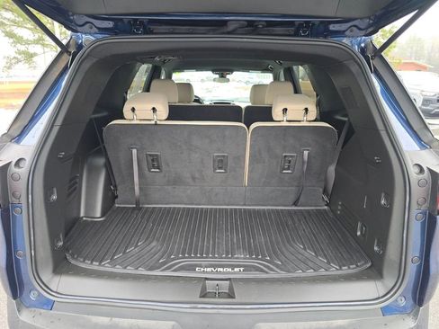 Used 2023 Chevrolet Traverse LS image 23
