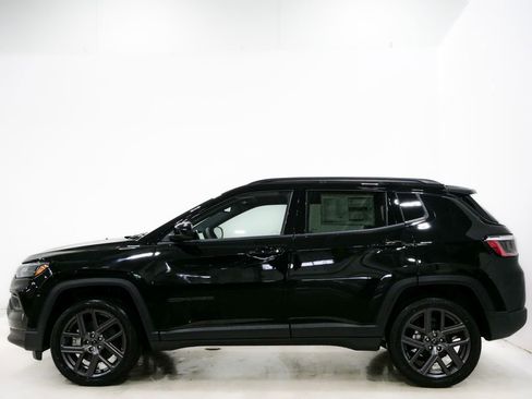 New 2026 Jeep Compass Latitude image 5