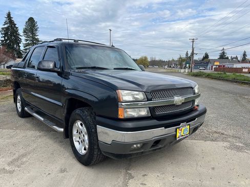 Used 2005 Chevrolet Avalanche Z71 w/ Sun And Sound Package AWD/4WD image 20