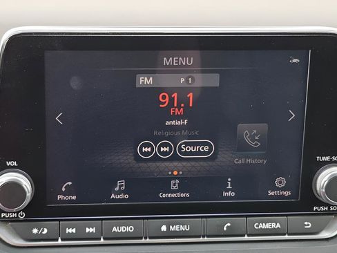 Used 2021 Nissan Rogue SL image 12