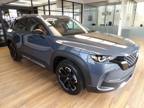 Certified 2025 MAZDA CX-50 Meridian Edition w/ Weather Package image 3