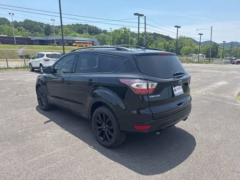 Used 2018 Ford Escape SE w/ SE Sport Appearance Package AWD/4WD image 6