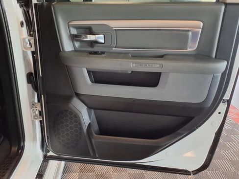 Used 2019 RAM 1500 Big Horn AWD/4WD image 8