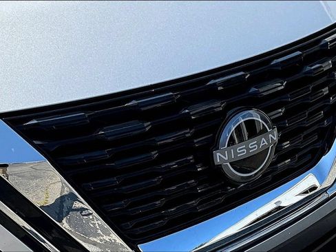 Used 2023 Nissan Rogue SV AWD/4WD image 32