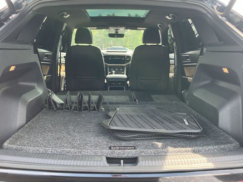 Used 2022 Volkswagen Atlas Cross Sport SE FWD image 30