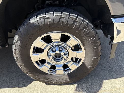 Used 2024 Ford F250 Lariat w/ Chrome Package image 12