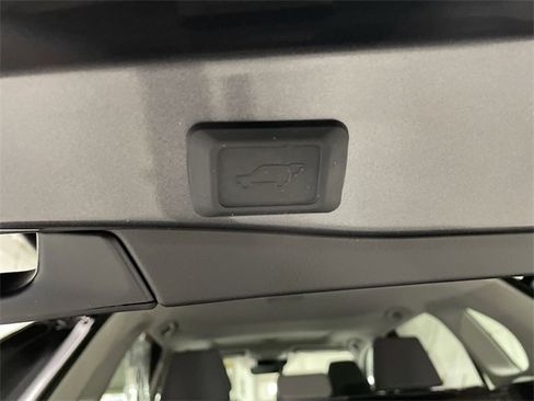 Used 2025 Toyota RAV4 Limited image 16