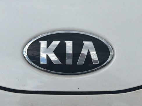 Used 2021 Kia Soul LX FWD image 25