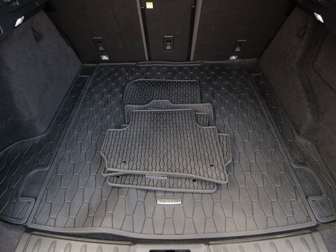 Used 2018 Jaguar F-PACE Prestige image 60