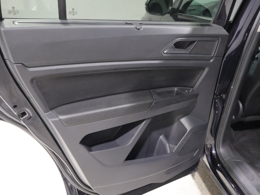 Used 2018 Volkswagen Atlas SEL AWD/4WD image 18