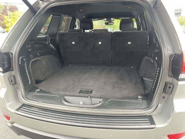 Used 2020 Jeep Grand Cherokee Laredo AWD/4WD image 12