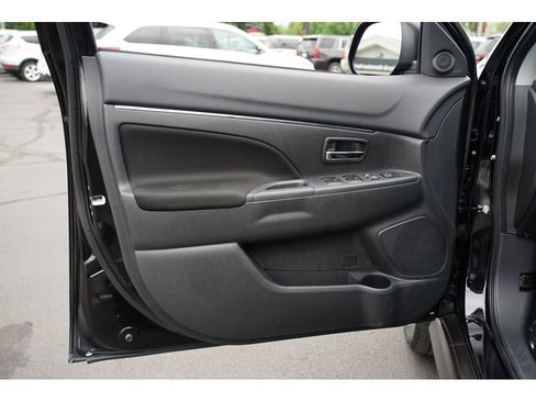 Used 2024 Mitsubishi Outlander Sport ES image 14