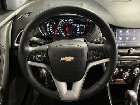 Used 2020 Chevrolet Trax Premier AWD/4WD image 17