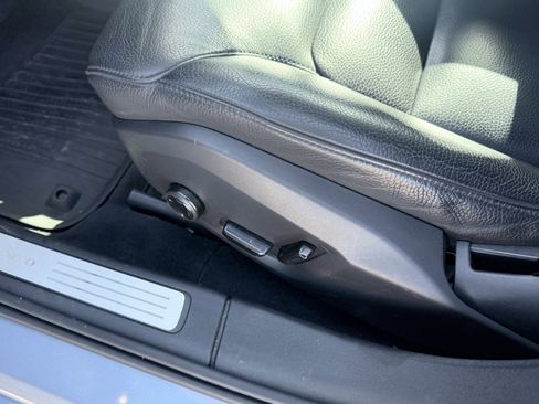 Used 2018 Volvo S90 T5 Momentum w/ Convenience Package image 27