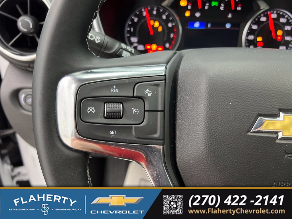Used 2025 Chevrolet Blazer LT w/ Midnight/Sport Edition FWD image 24