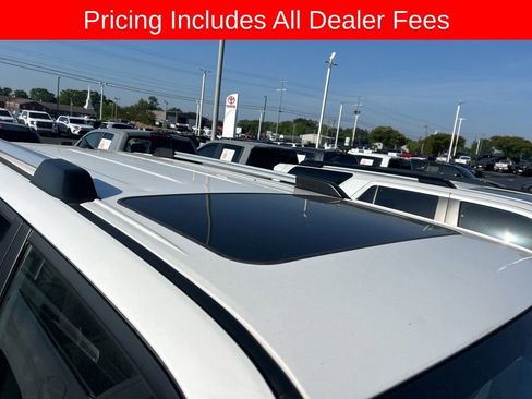 Used 2022 Toyota 4Runner SR5 Premium w/ Moonroof Package AWD/4WD image 3