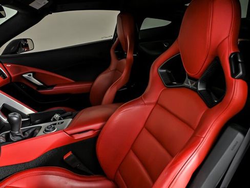 Used 2016 Chevrolet Corvette Z06 w/ 3LZ Preferred Equipment Group RWD image 23