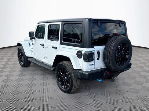 Used 2023 Jeep Wrangler Unlimited Sahara w/ Cold Weather Group AWD/4WD image 8