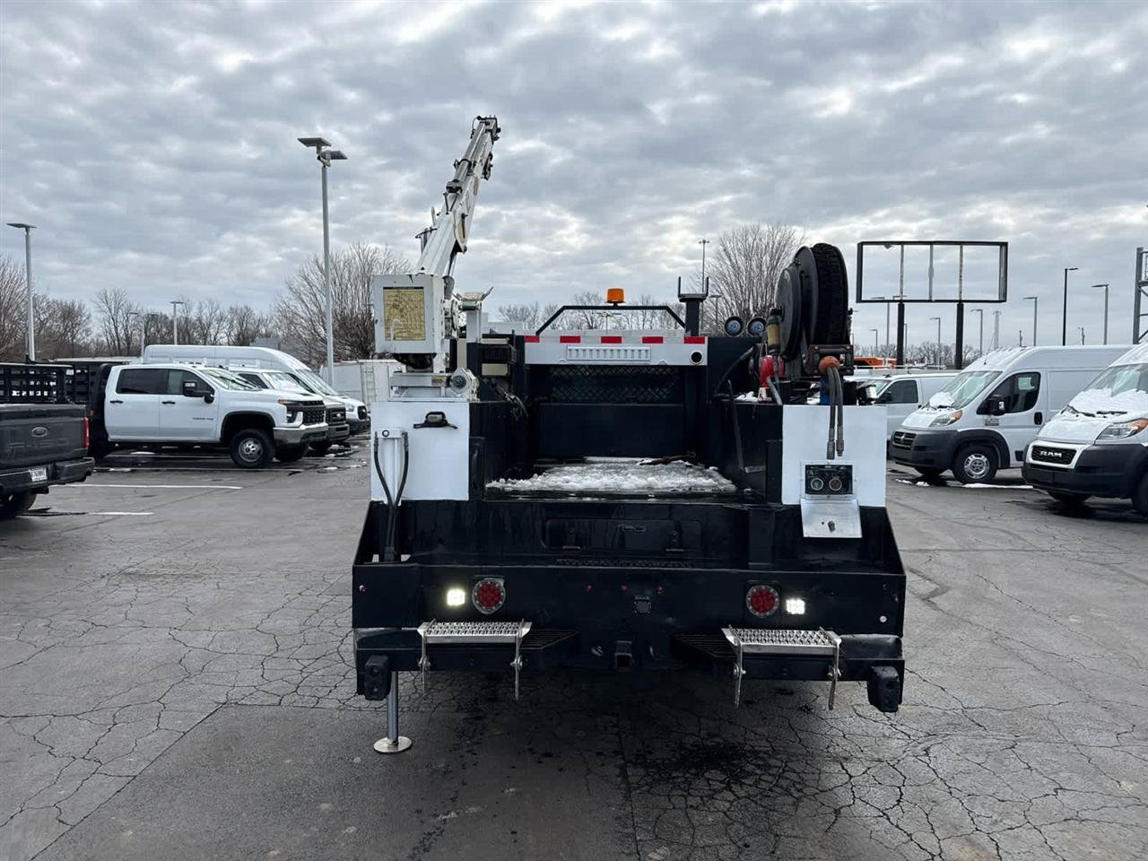 Used 2015 Ford F550 2WD Crew Cab Super Duty image 7