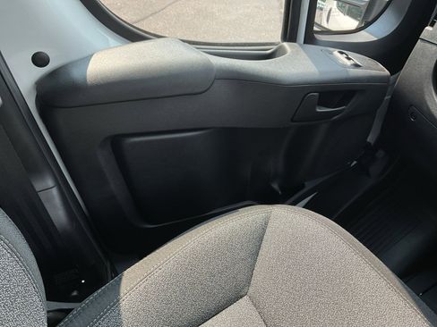 Used 2024 RAM ProMaster 2500 w/ Storage Group image 17