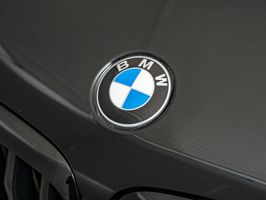 Used 2023 BMW X5 xDrive40i w/ Executive Package AWD/4WD image 12