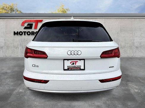 Used 2019 Audi Q5 2.0T Premium w/ Convenience Package image 4