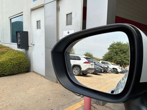 Used 2026 Nissan Rogue SV FWD image 20