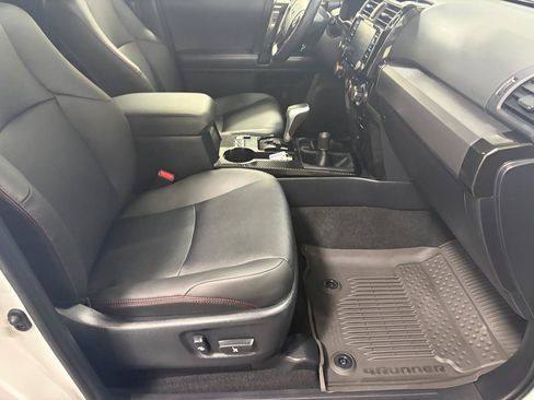 Used 2024 Toyota 4Runner TRD Off-Road Premium w/ Moonroof Package AWD/4WD image 14