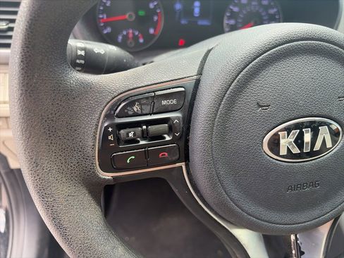 Used 2018 Kia Optima LX w/ 17" Alloy Wheels Package FWD image 15