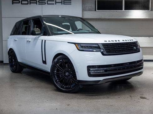 Used 2025 Land Rover Range Rover Autobiography AWD/4WD image 10